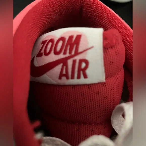 Nike Air Jordan 1 High Zoom Comfort 2 Valentine’s Day RARE Gorgeous Velvet Shoes - Picture 3 of 16